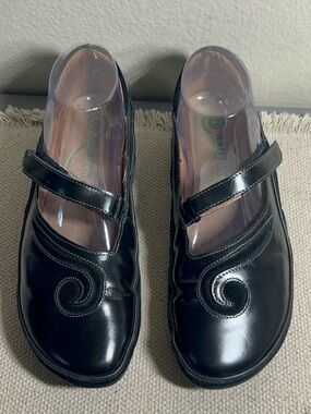 Naot Black Suede Leather Mary Jane